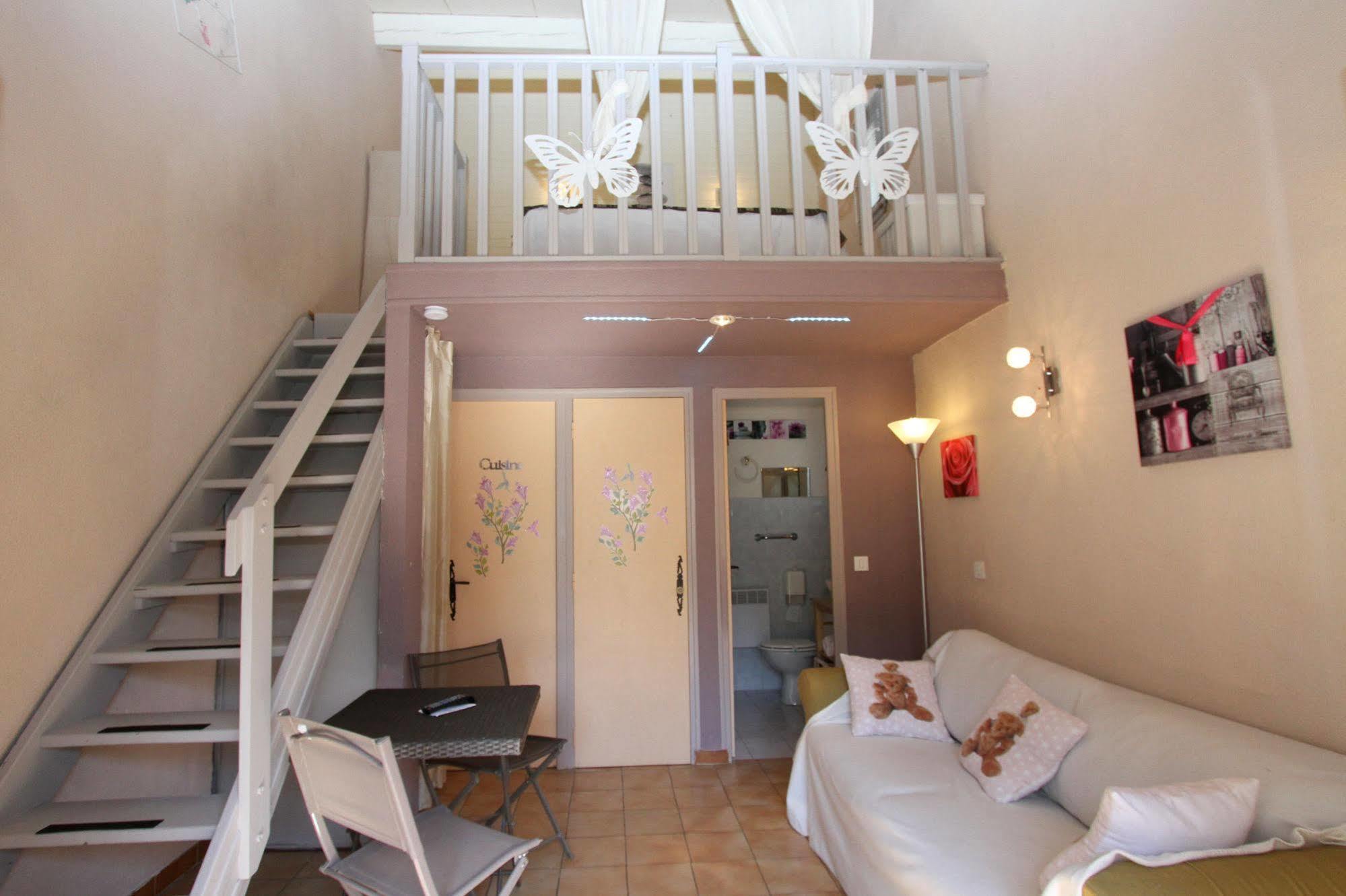 Auberge Des Pins Tourrettes Ngoại thất bức ảnh