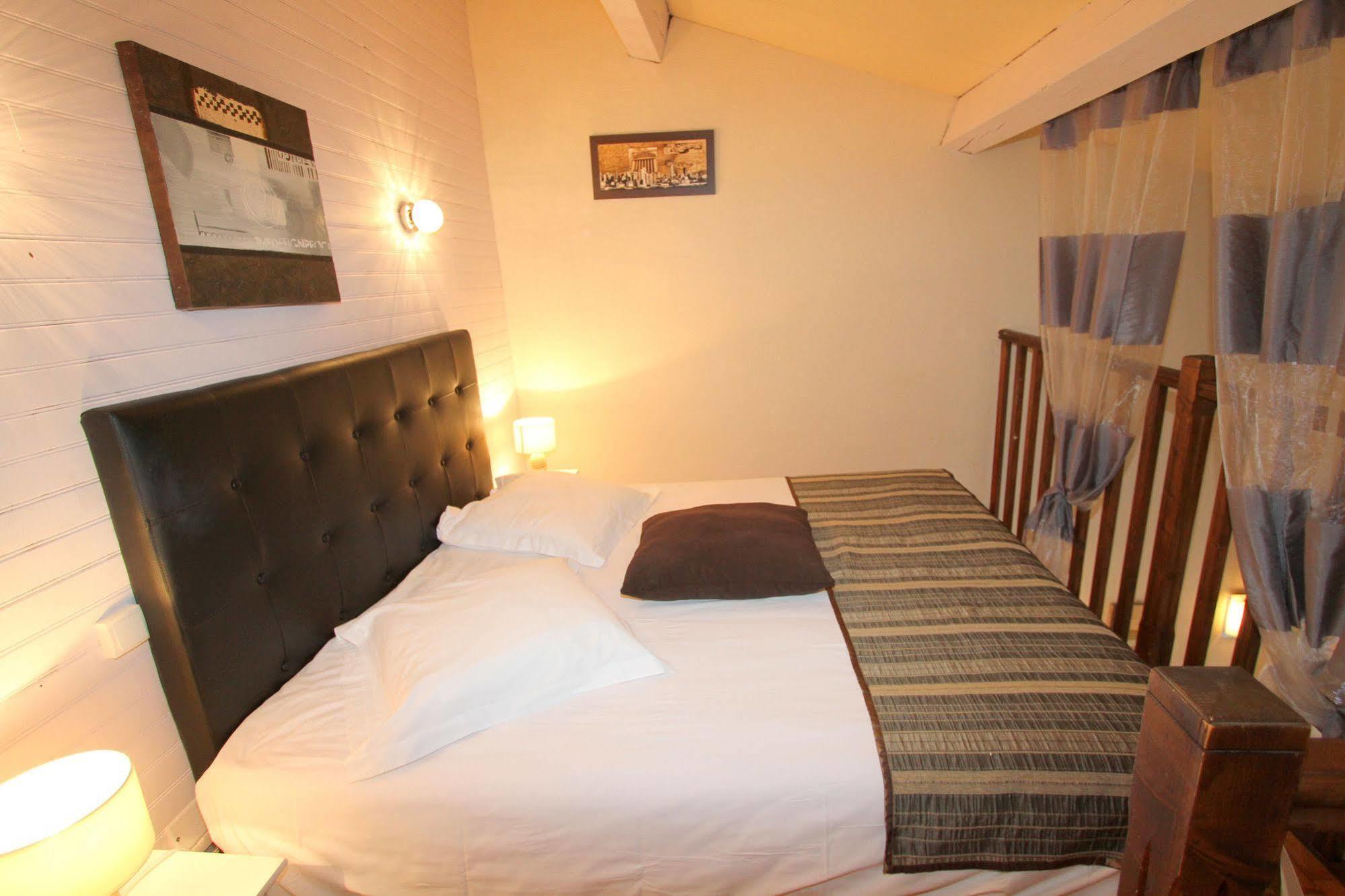 Auberge Des Pins Tourrettes Ngoại thất bức ảnh