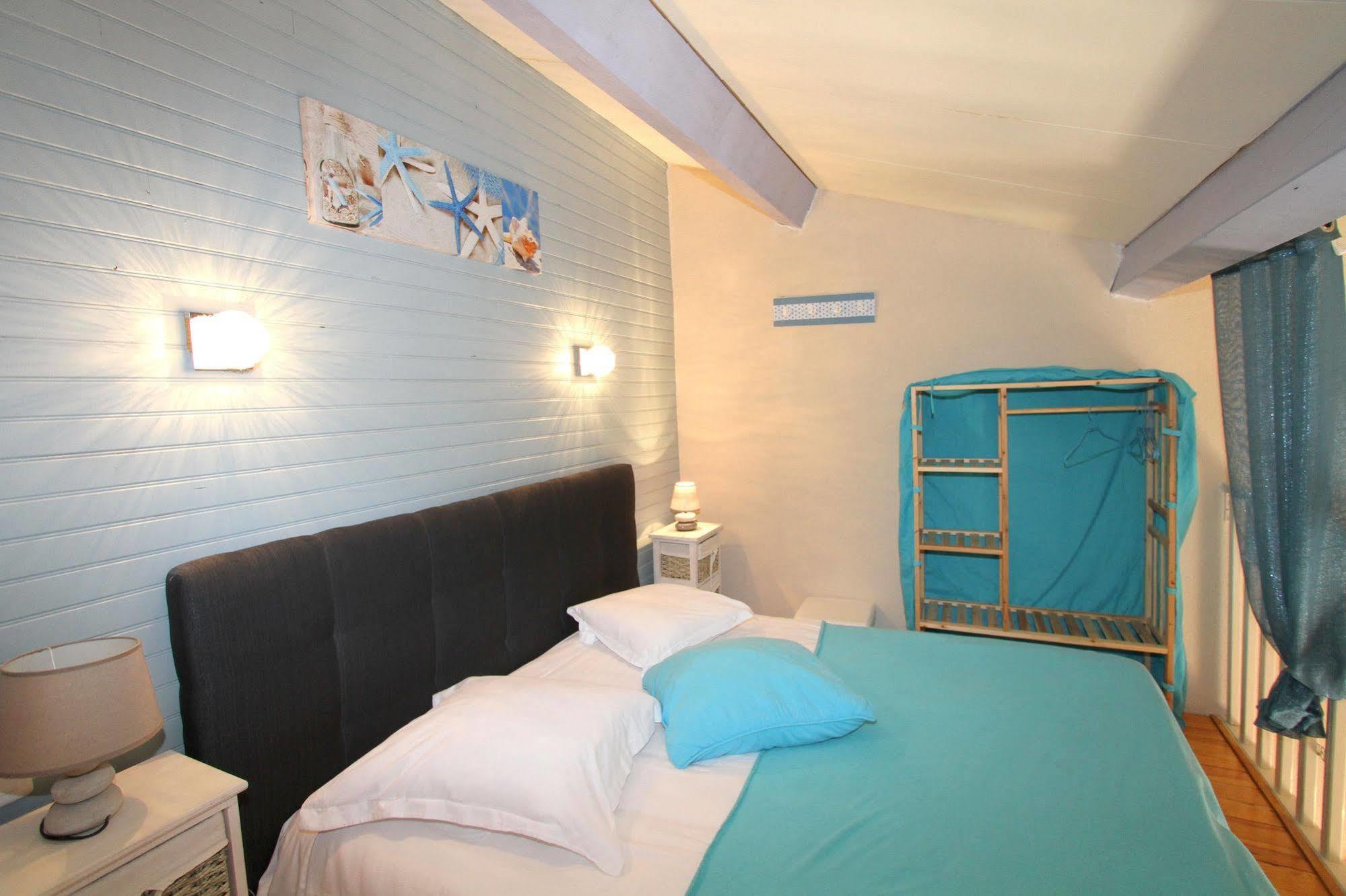 Auberge Des Pins Tourrettes Ngoại thất bức ảnh